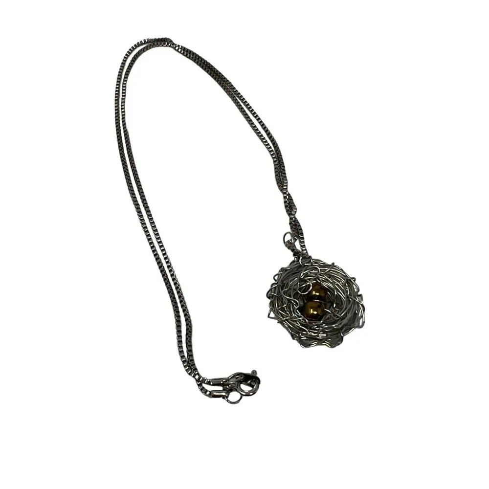 Silver Tone Bird Nest Pendant‎ with Gold Tone Eggs 20 inch Chain
